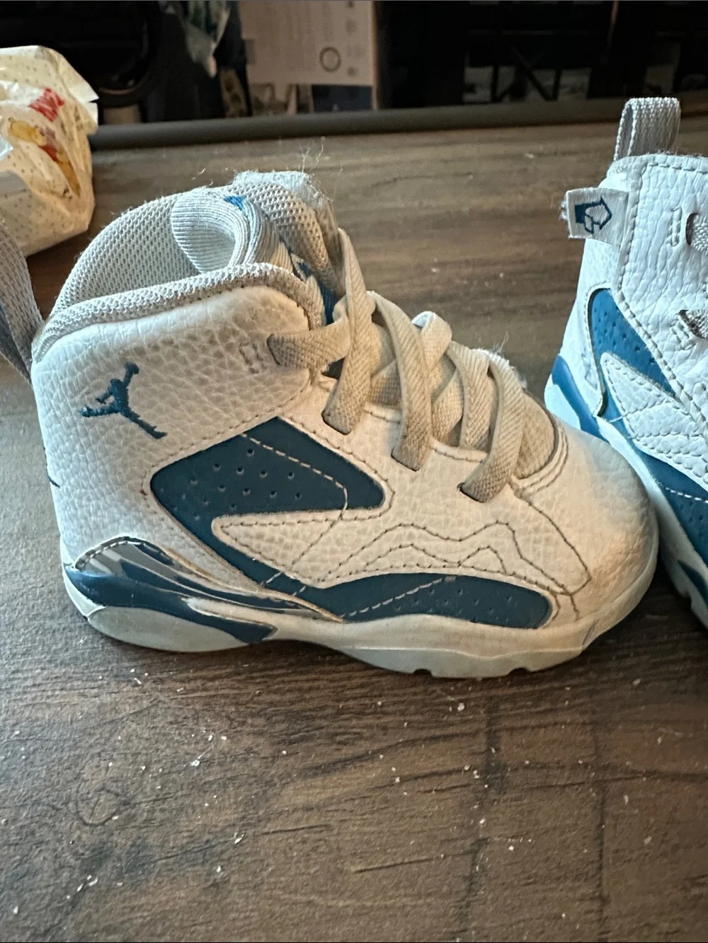Nike Kids High-Top Sneakers in Light Gray and Blue - Picture 2 of 5